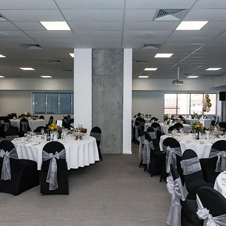 Oaks Toowoomba Hotel Exterior photo